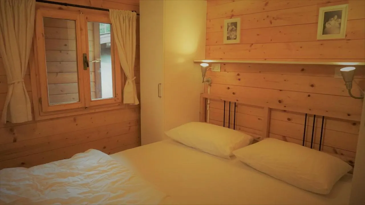 Vakantiehuis Casasinporlezza - Camping Italie Hotel 0*, Porlezza Italy